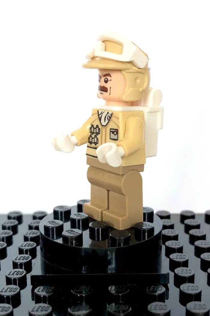 LEGO Star Wars épisode V - Hoth Rebel trooper - photo numéro 4