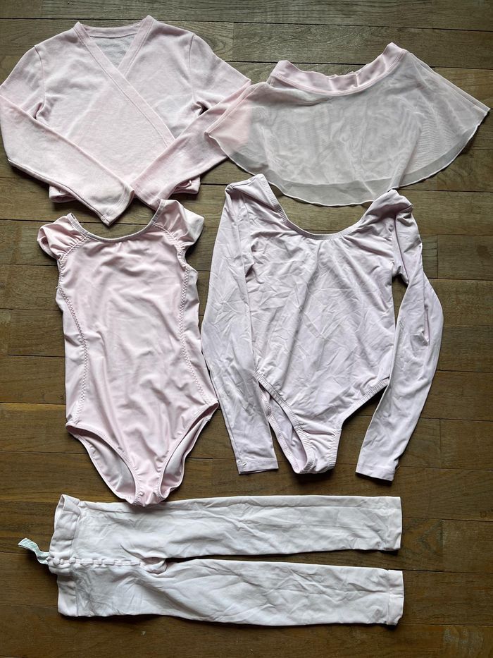 Tenue de danse Decathlon et Energetics 8 ans