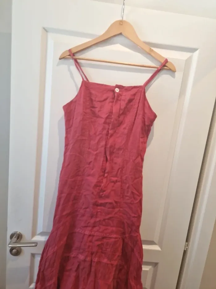 Tres belle robe 100 %lin one step avec doublure taille 40 très bon etat - photo numéro 4