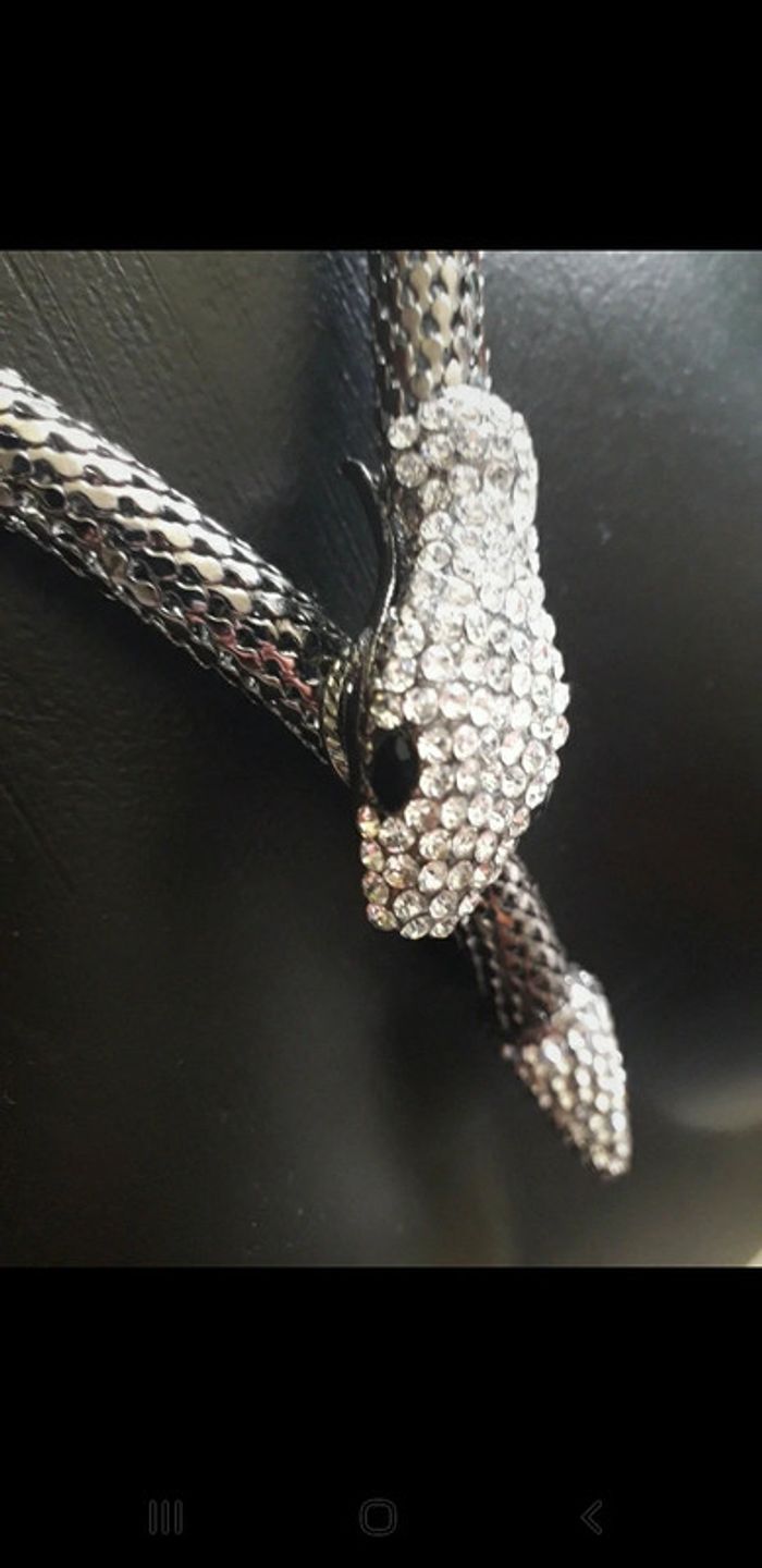 Magnifique collier serpent strass aimanté - photo numéro 5