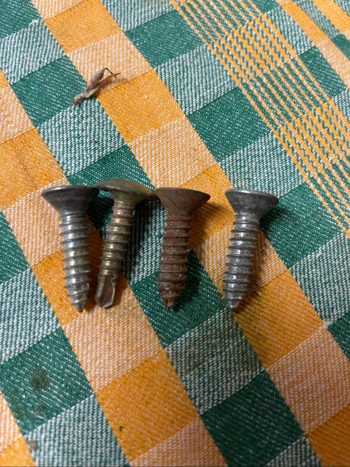 Lot de 4 petit gros vis