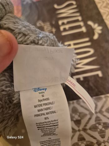 Bonnet mickey mousse neuf jamais porté