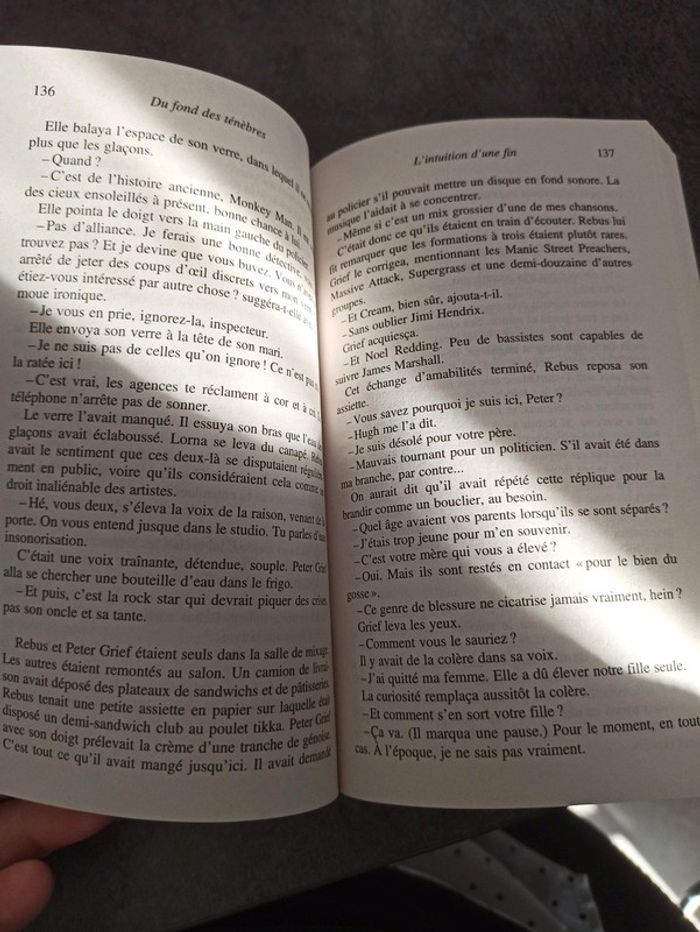 Livre de Ian Rankin "Du fond des ténèbres". - photo numéro 3