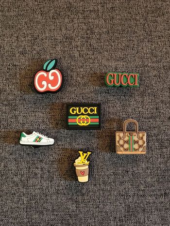 Jibbitz/PinsCrocs/Charms