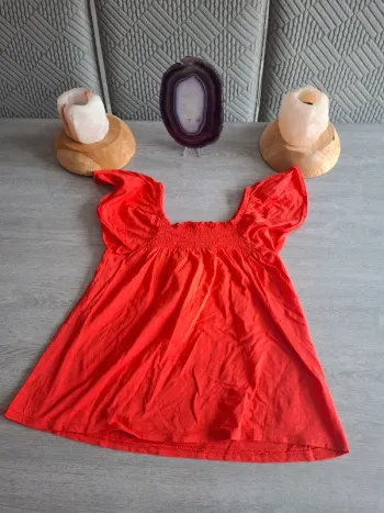 Top haut rouge TAO taille 10 ans