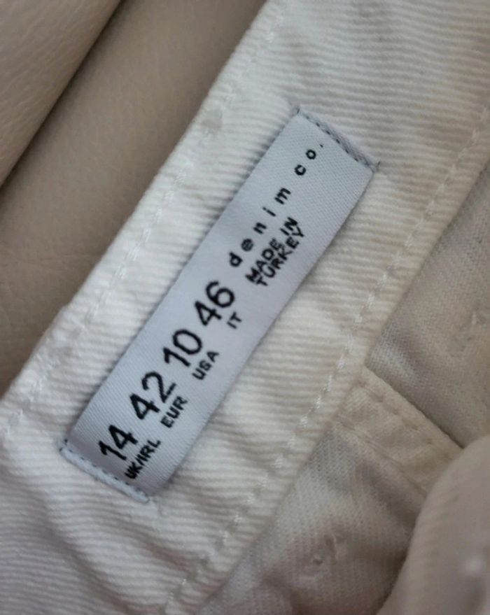 Short jean blanc - photo numéro 3