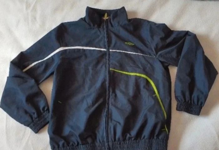 Veste jogging umbro 12/13ans