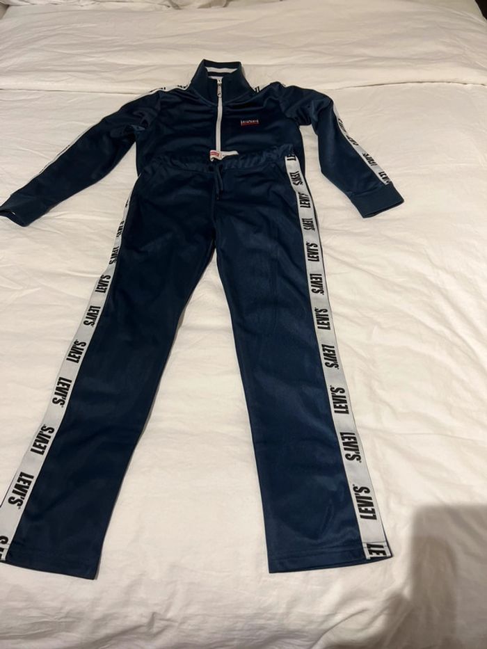 Sweat et pantalon Levis costume sport - photo numéro 2