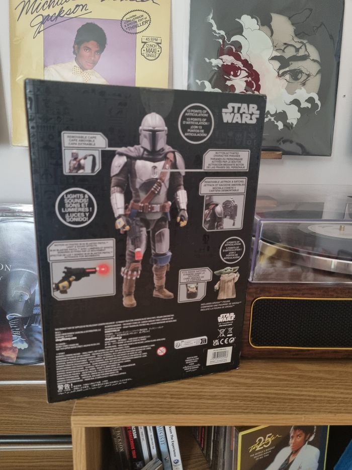 Figurine Mandalorian avec Baby Grogu - photo numéro 3