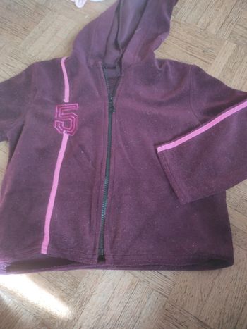 Pull capuche 6 ans