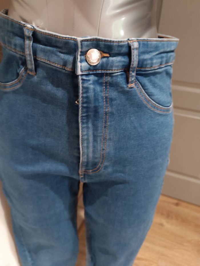 Jean femme Zara t 40 - photo numéro 2