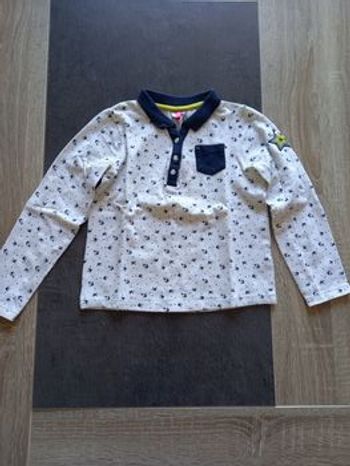 T-shirt polo