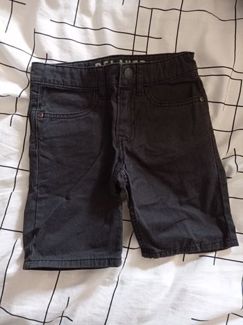 Short en jean noir 4 ans