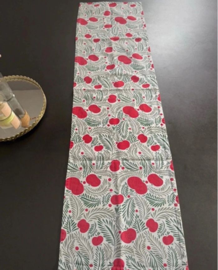 Chemin de table rectangulaire H&M