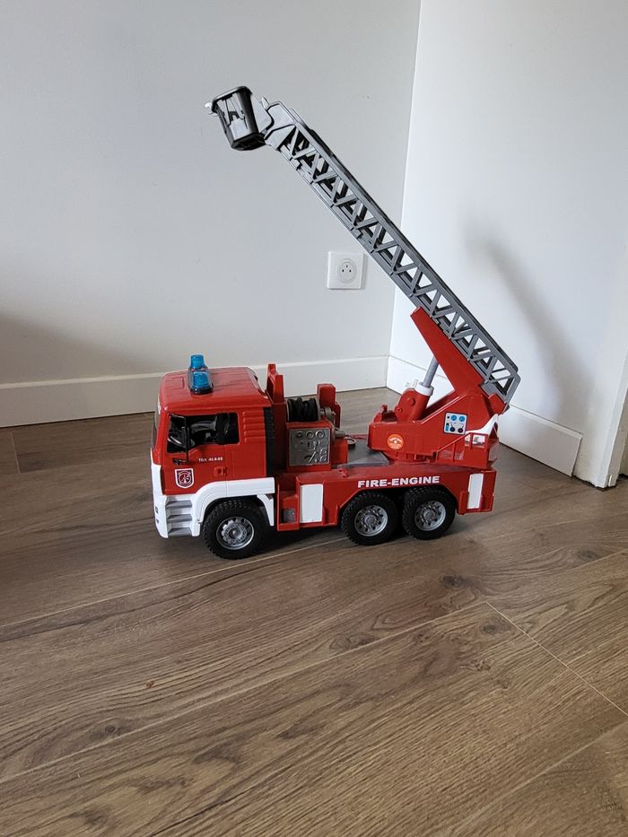 Camion pompiers Bruder - photo numéro 2