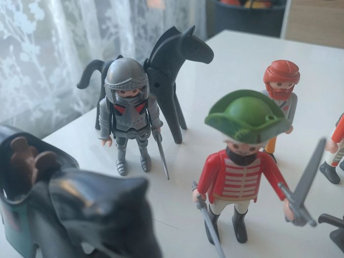 Lot personnage playmobil chevaliers et divers - photo numéro 3