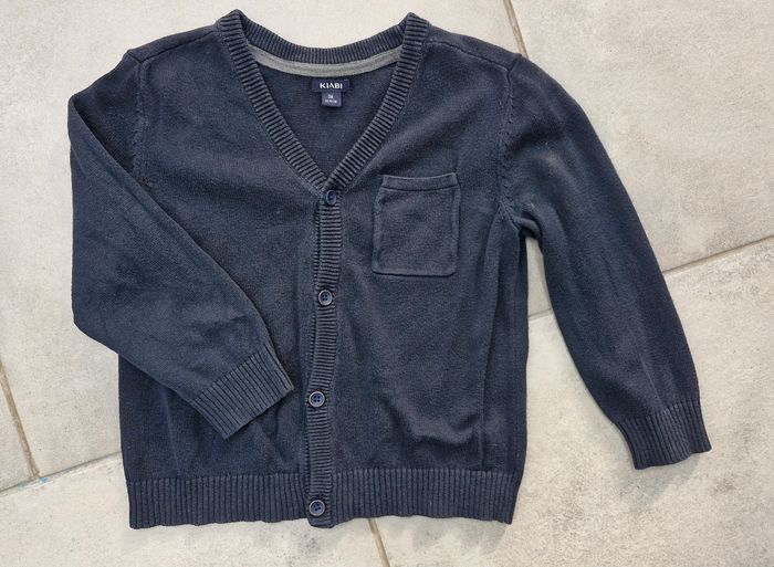 Gilet col V bleu marine Kiabi 3 ans