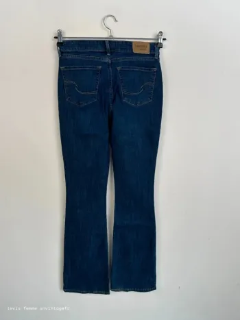Jean Levi's Signature Femme Marine | High Rise Bootcut | Taille W26 L32 FR36 | Très Bon État | BP5