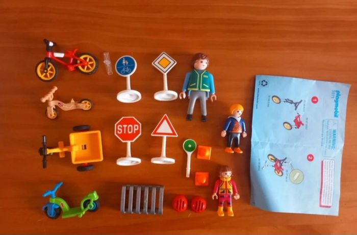 Playmobil city life 5571 agent de sécurité routière avec enfants - photo numéro 2