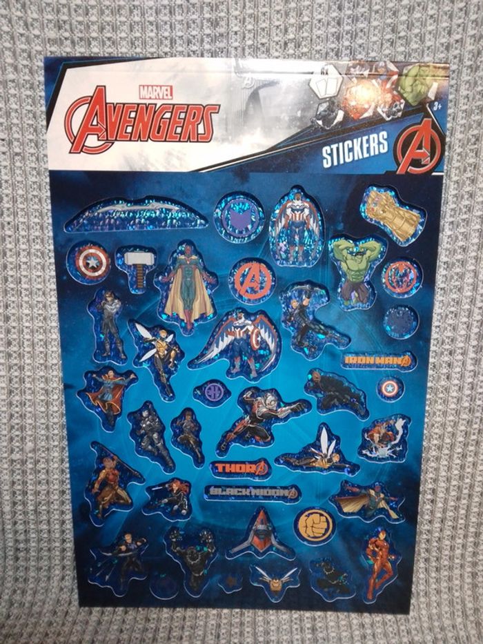 Livret de stickers holographiques "Avengers" Marvel
