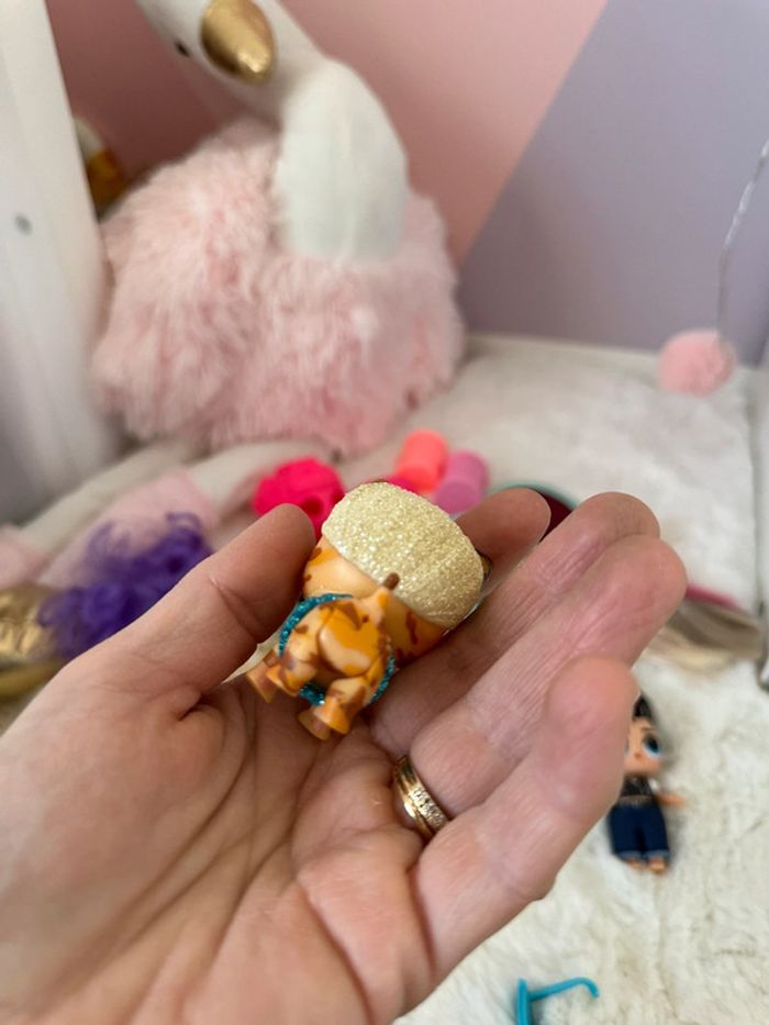 Lot poupées LOL et accessoires - photo numéro 14