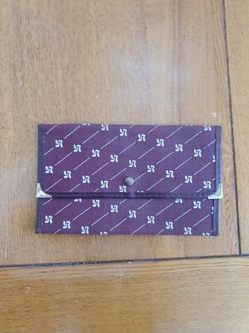 Pochette vintage  Yves rocher