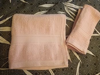 2 serviettes de toilette 🎁 NEUF