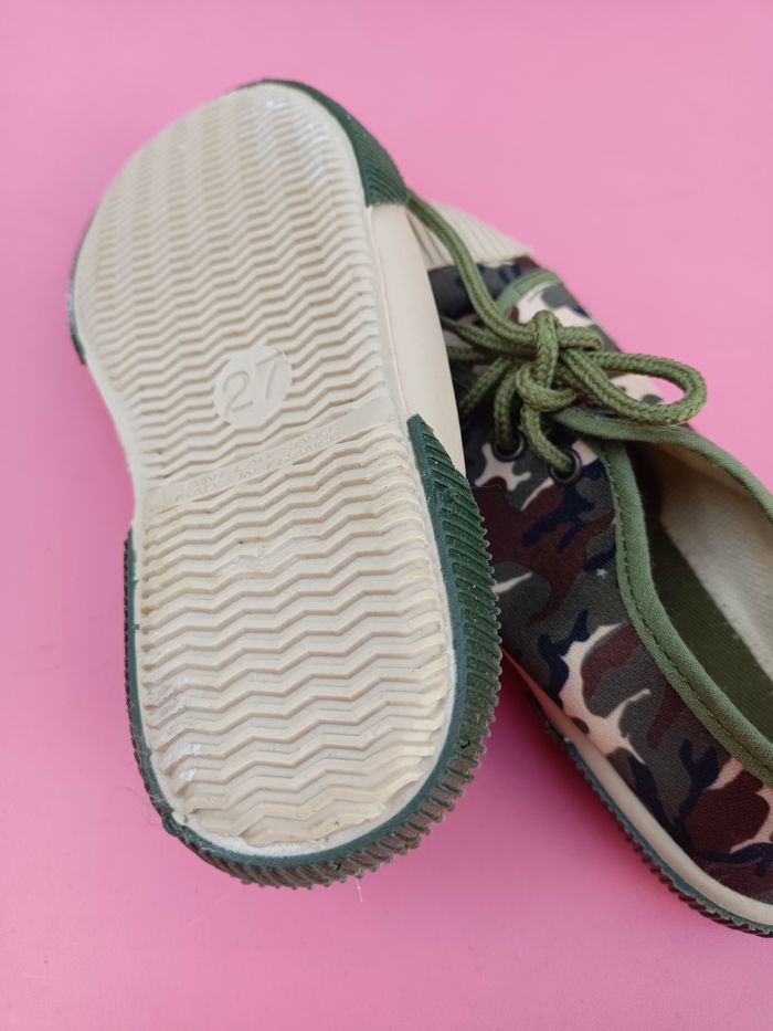 Tennis pointure 27
Neuves - photo numéro 2