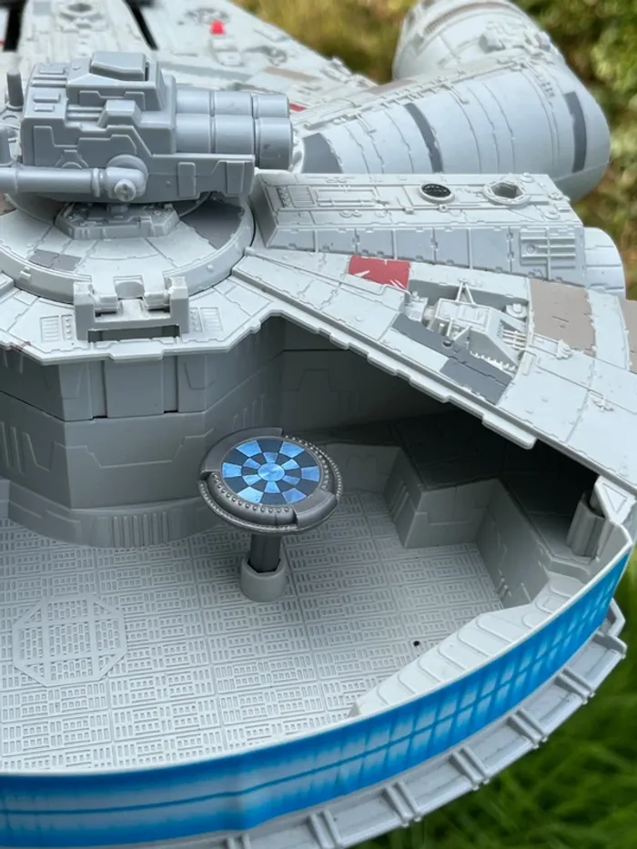 Lot figurines Star Wars + Faucon Millenium – Mission Rebelle Edition 2020 - photo numéro 12