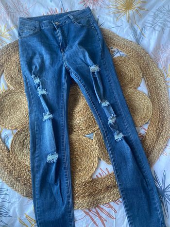 Jean troué 🧡 Taille 38 - HS Zone