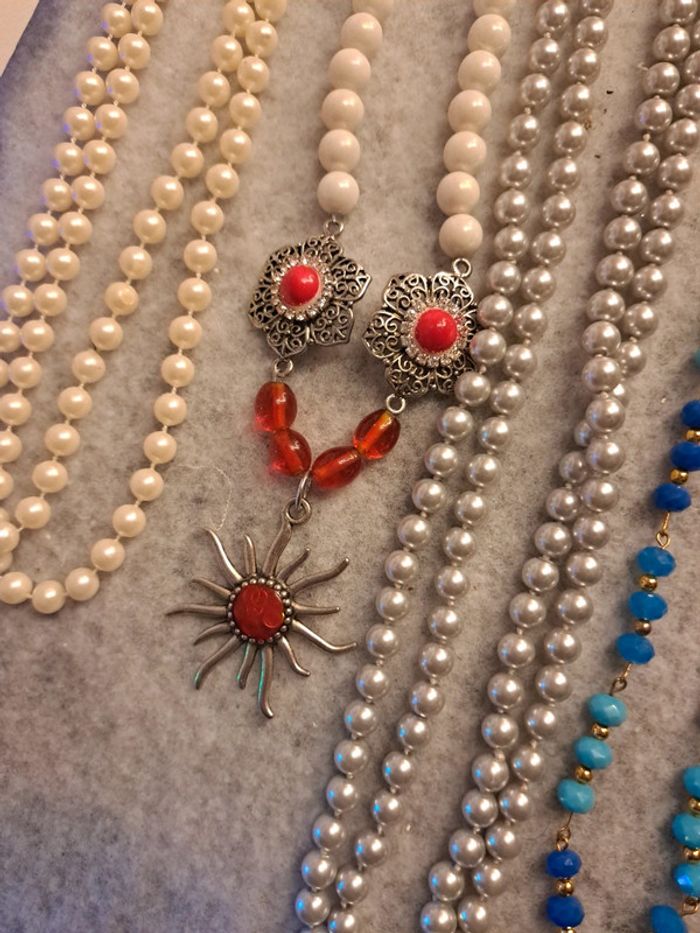 Lot de colliers blanc bleu orange - photo numéro 5