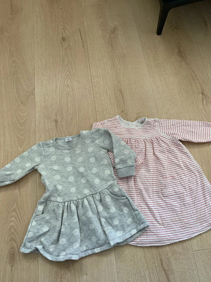 Lot 2 robes petit bateau 18 mois