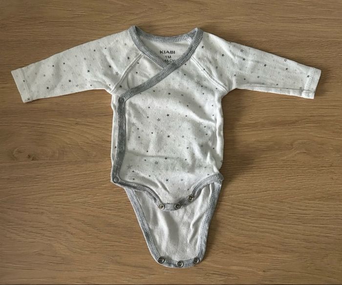 Lot de Bodies 1 mois - photo numéro 7