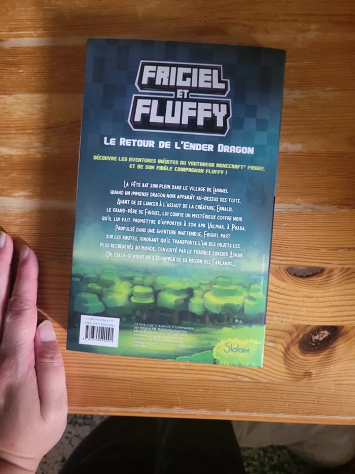 Livre fragile et fluffy - photo numéro 4