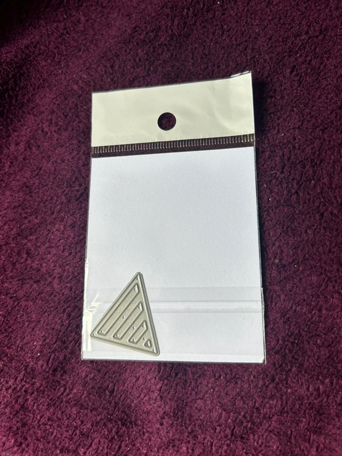 Dies triangle - neuf - scrap Didi - photo numéro 2