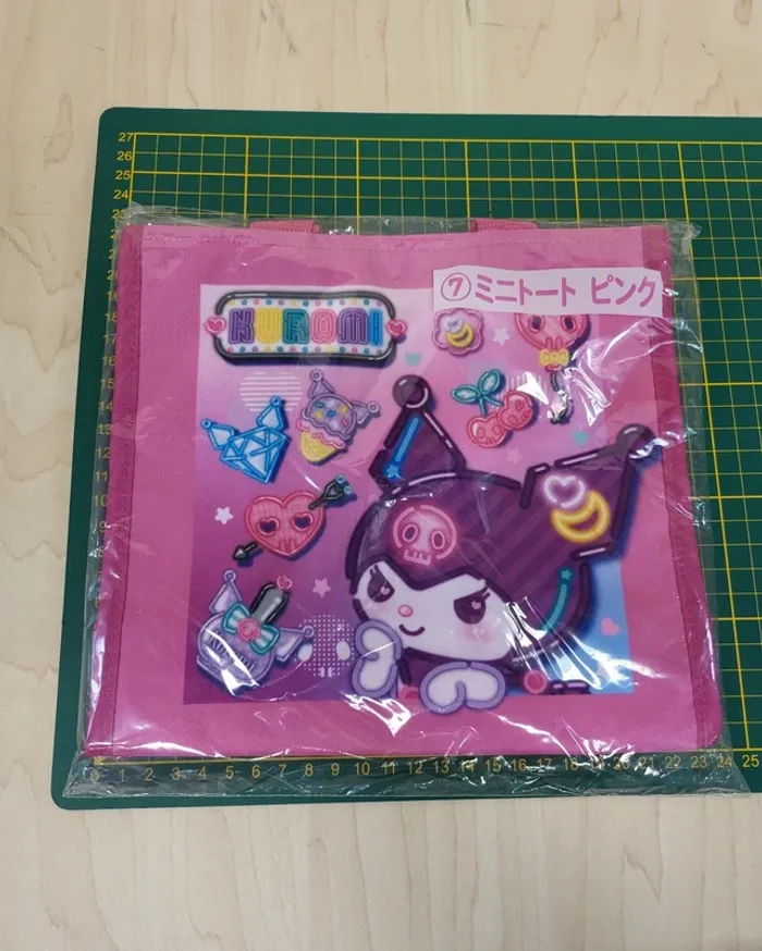 Mini tote bag Sanrio Kuromi néon rose - photo numéro 3