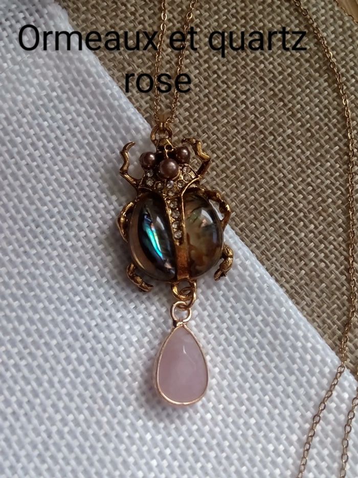 Collier scarabée ormeaux et pierre de quartz rose