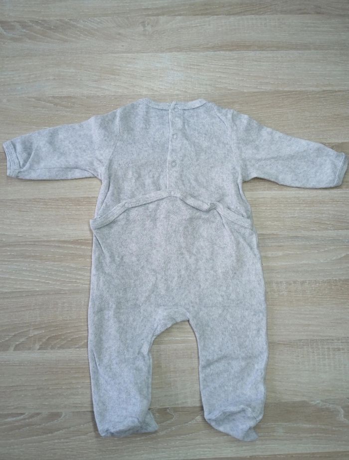 Pyjamas 6 mois - photo numéro 6