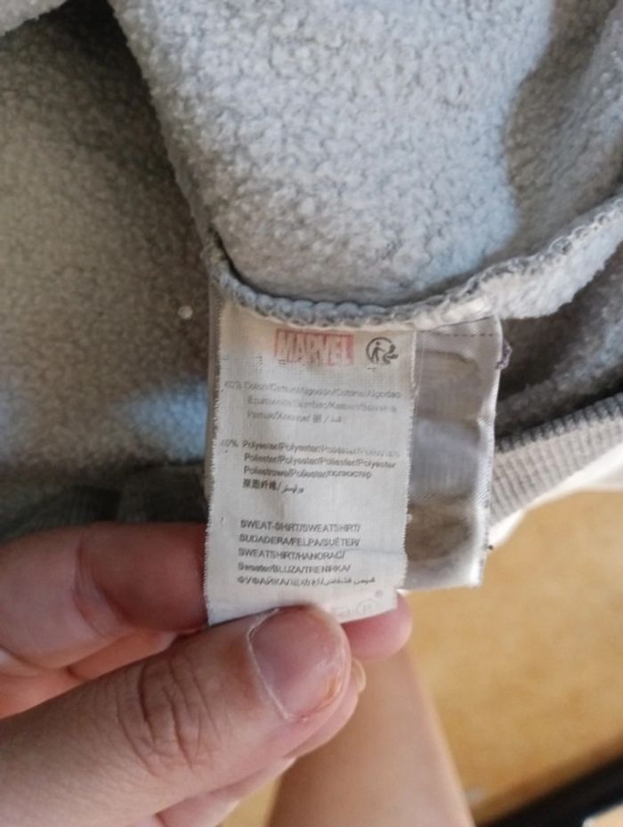 Gilet zippé garçon à capuche Marvel taille 10 ans - photo numéro 6
