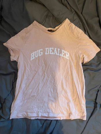 T-shirt Hug Dealer – Fun & Casual, excellent état