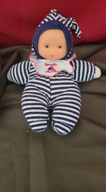 Doudou poupée bébé bleu marine col bateau COROLLE