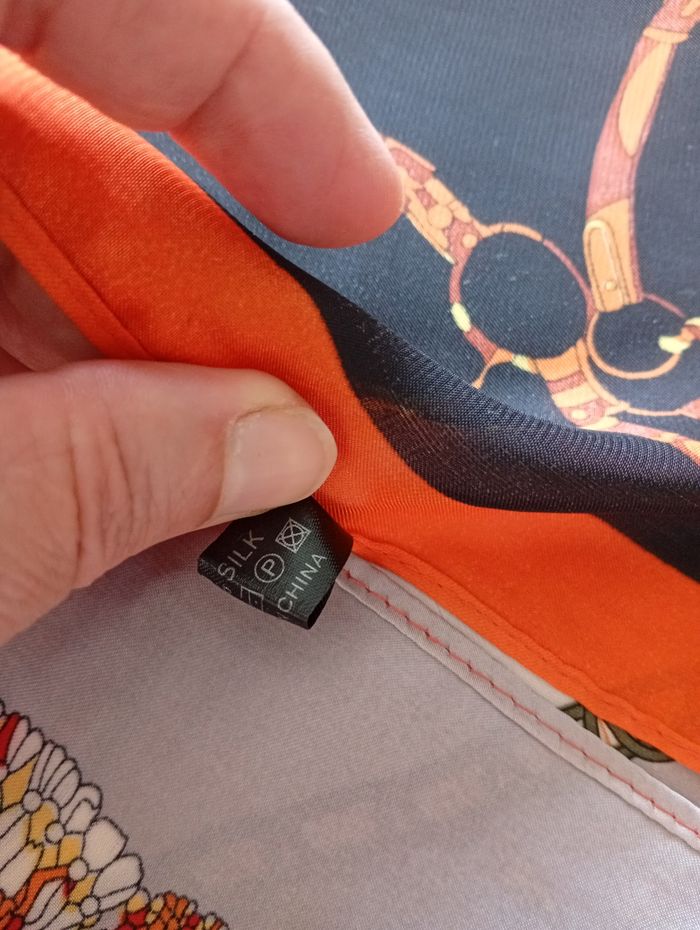 Carré en soie multi-usages - photo numéro 7