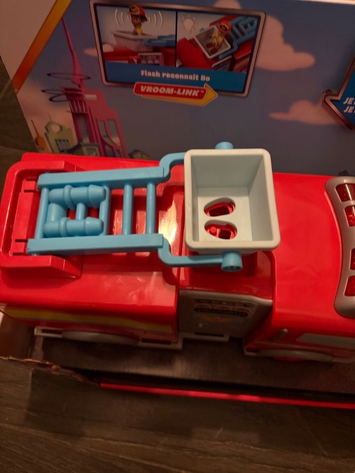 Camion de pompiers Firebuds Bo & flash - photo numéro 2