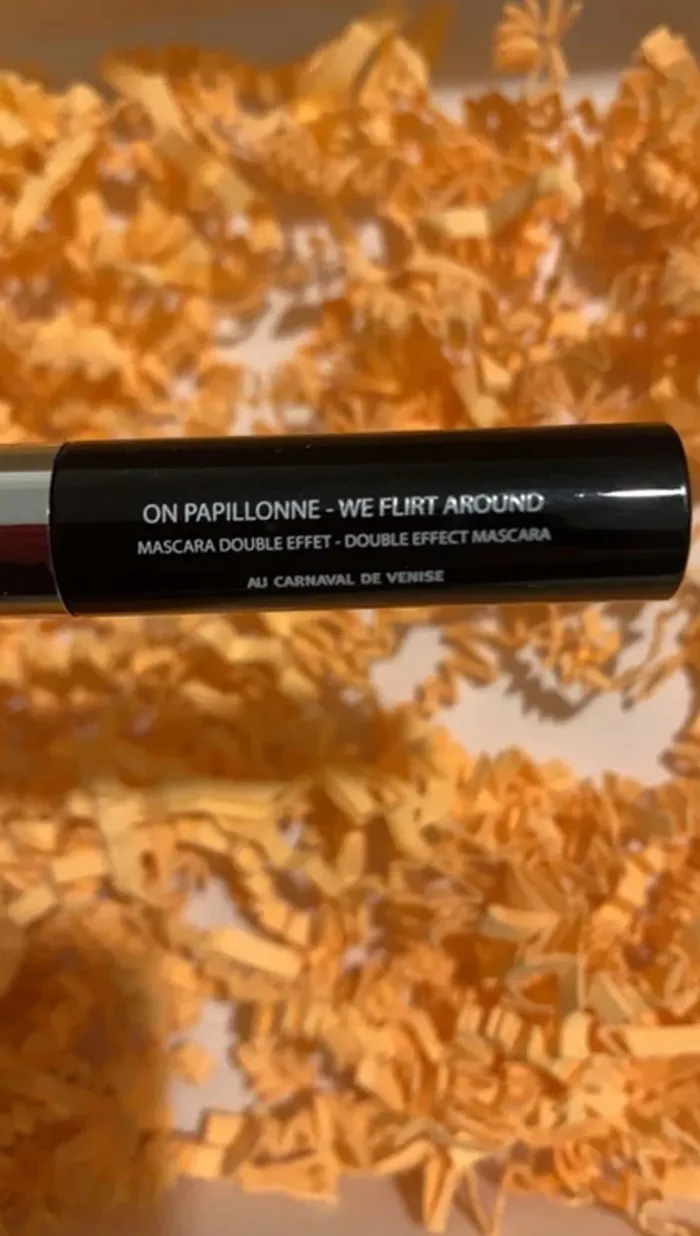 Mascara noir "on papillonne - carnaval de Venise" - photo numéro 4