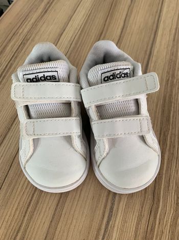 Baskets Adidas en 19