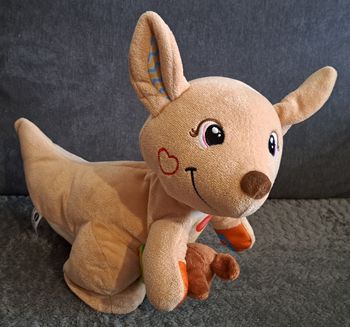 Peluche interactive Maman Kangou Love et son bébé Vtech