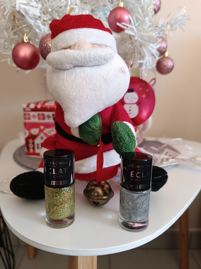 Vernis a ongles - photo numéro 2