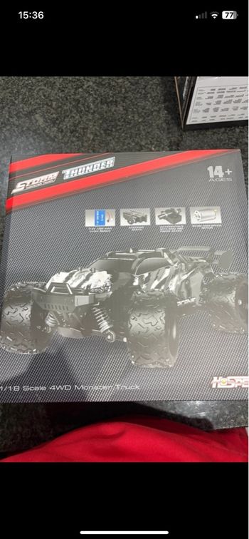 Voiture télécommandée 14 ans + neuve