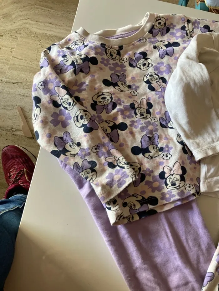 Lot de 2 pyjamas Minnie 24- 36mois - photo numéro 2