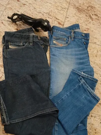 Lot de 2 jean diesel 28 et 29 très bonne état